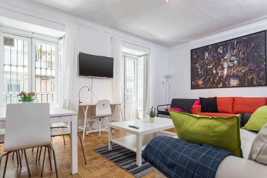 דירות מדריד Apartamento Confortable En Atocha מראה חיצוני תמונה